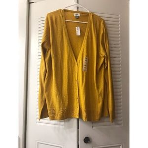 NWT CARDIGAN